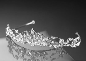 unique_and_beautiful_wedding_crown_the_new_2012_model.jpg